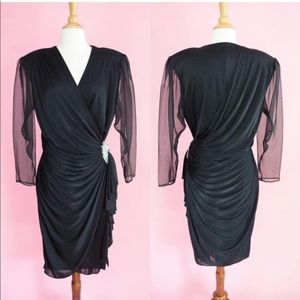 💃🏻 Vintage 70s Black Wrap Dress 💃🏻
